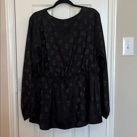 NWT Torrid Skull Babydoll Top - Picture 6 of 8